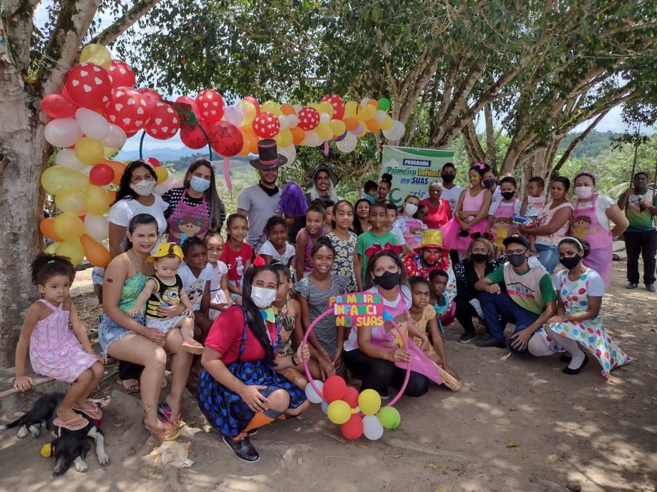 Camacã: Caravana da Alegria visita as crianças do Brogodó em Leoventura,